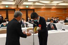 当社社員が埼測協から永年勤続表彰を受けました